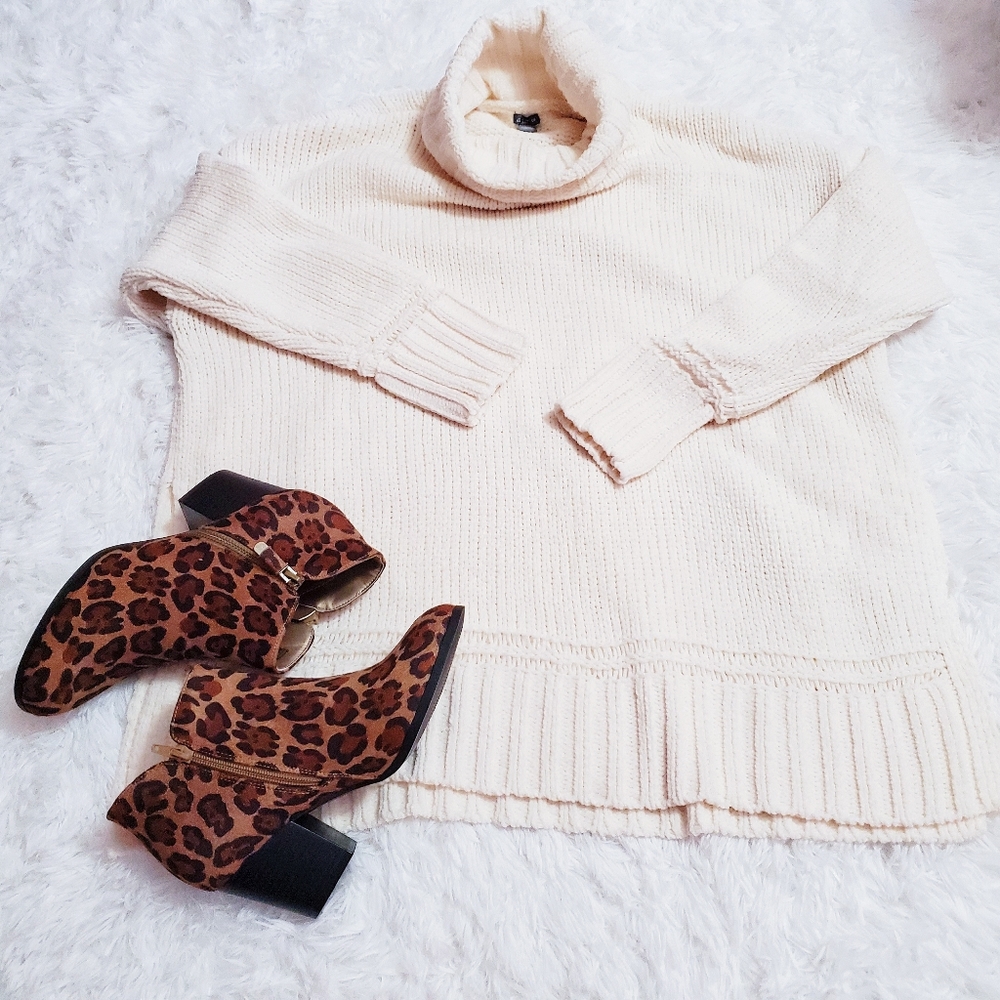 American Eagle cream oversize crop cowl sweater